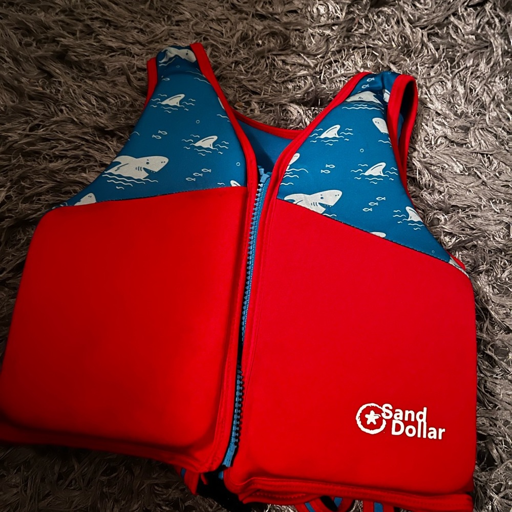 New With Tags Sand Dollar Swim Trainer Vest Ages 4-6 (Max 50lbs)